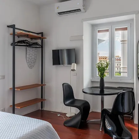 Vittorio Emanuele The Heart * רומא