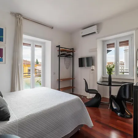 Vittorio Emanuele The Heart Apartment Rome